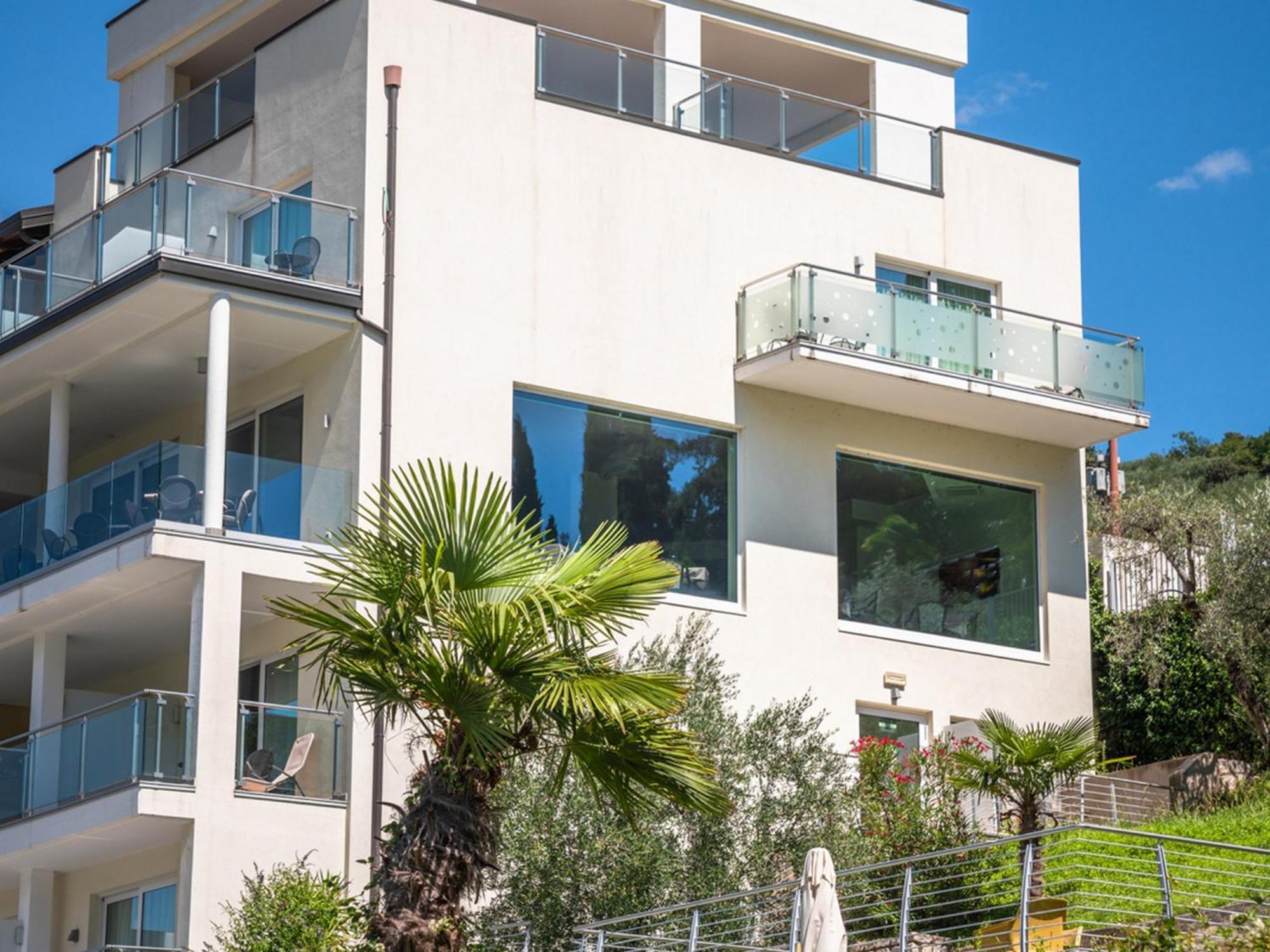 Benacus Panoramic 3*